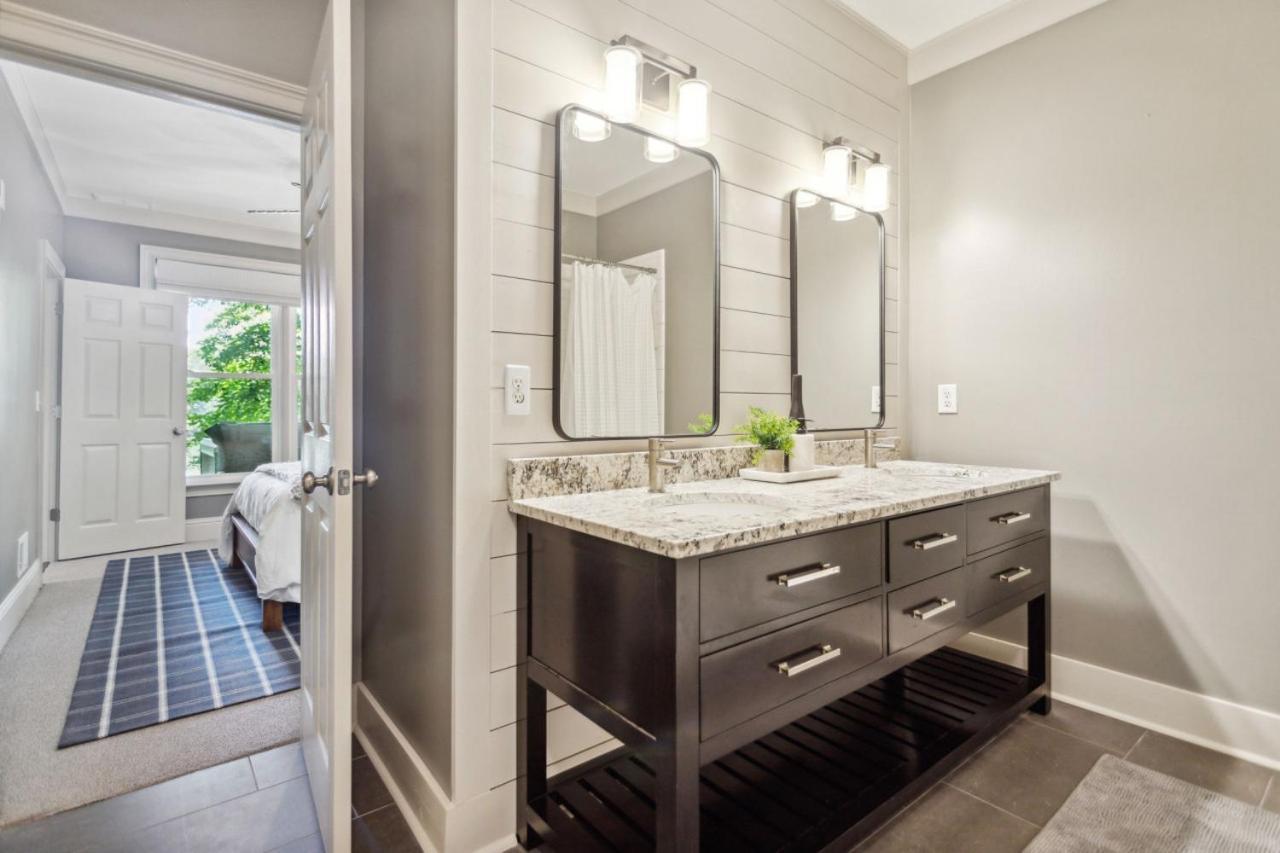 Lanier Landing - Private Dock Hot Tub Game Room Gainesville Bagian luar foto