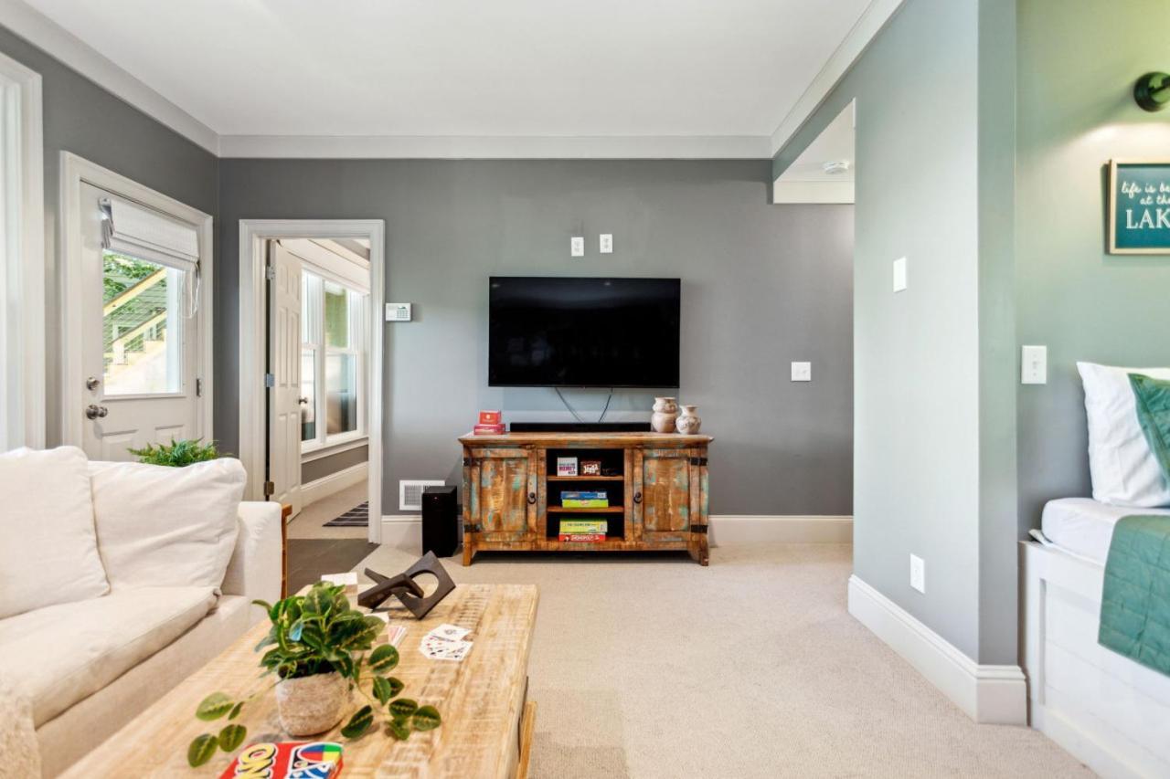 Lanier Landing - Private Dock Hot Tub Game Room Gainesville Bagian luar foto