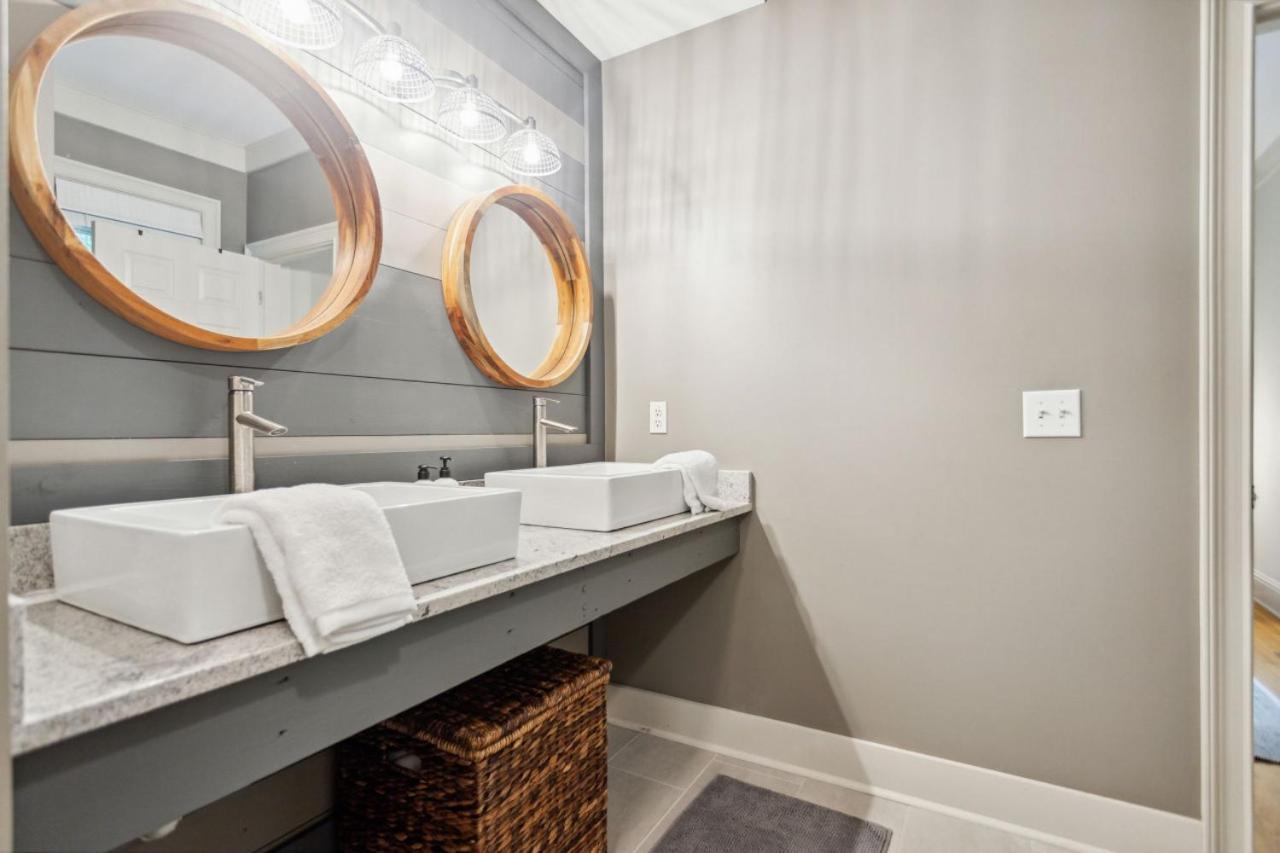 Lanier Landing - Private Dock Hot Tub Game Room Gainesville Bagian luar foto