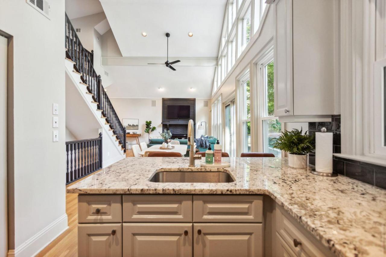 Lanier Landing - Private Dock Hot Tub Game Room Gainesville Bagian luar foto